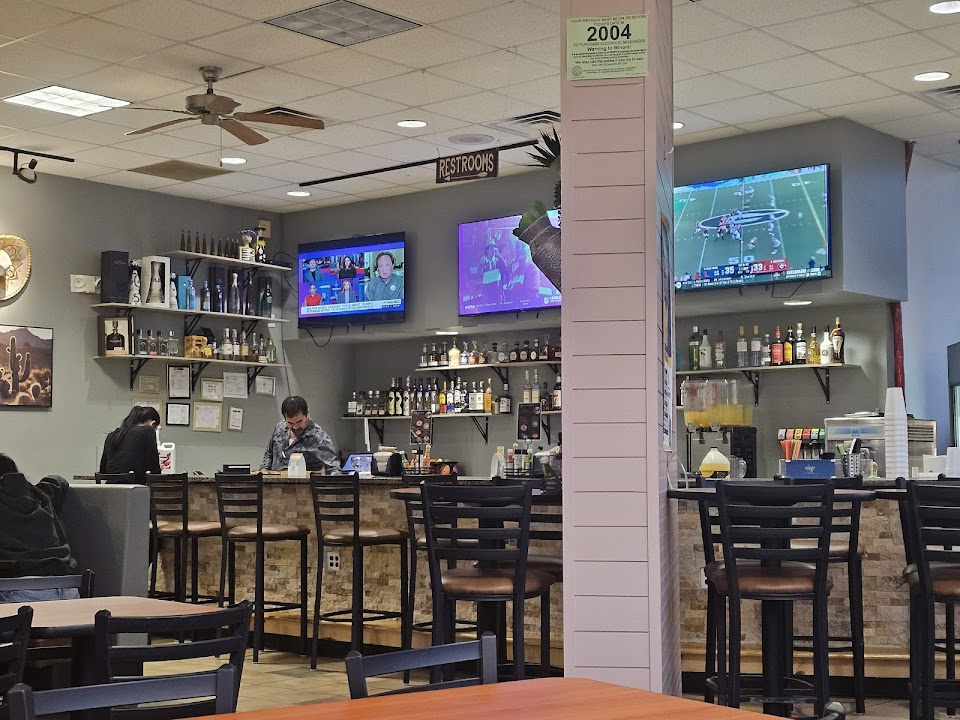 Lalos Mexican Bar & Grill